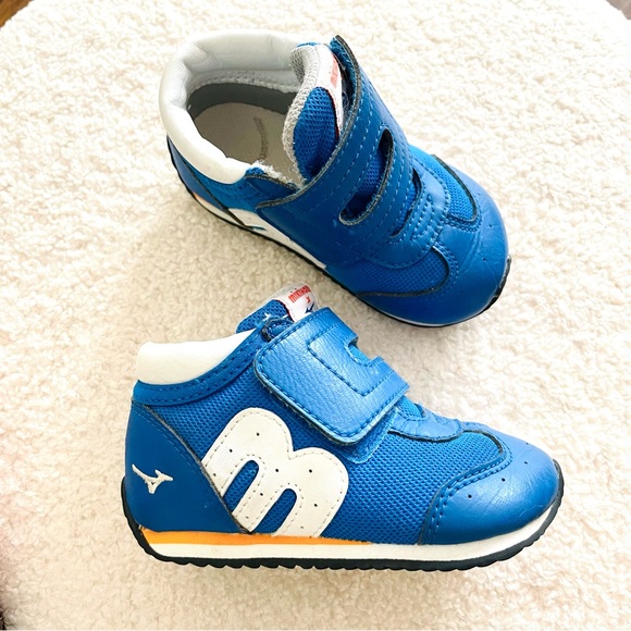 Mikihouse x Mizuno Limited Edition Baby Sneakers - Picture 2 of 8